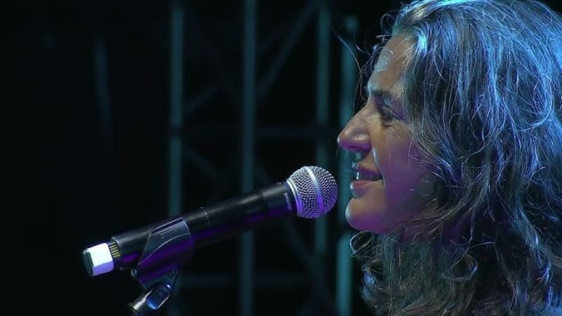 Elkarrizketa musikatua: Anari
